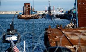 Böhranı artıran nüvə sualtı qayığı Cənubi Koreyanı tərk edib