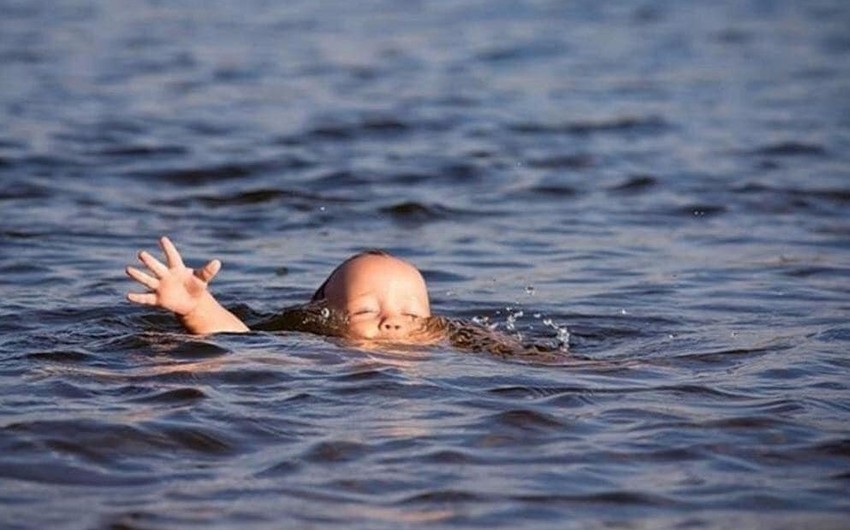 Astarada dənizdə batan uşağın meyiti tapılıb