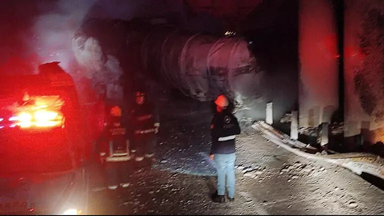 Meksikada yanacaq tankeri partlayıb