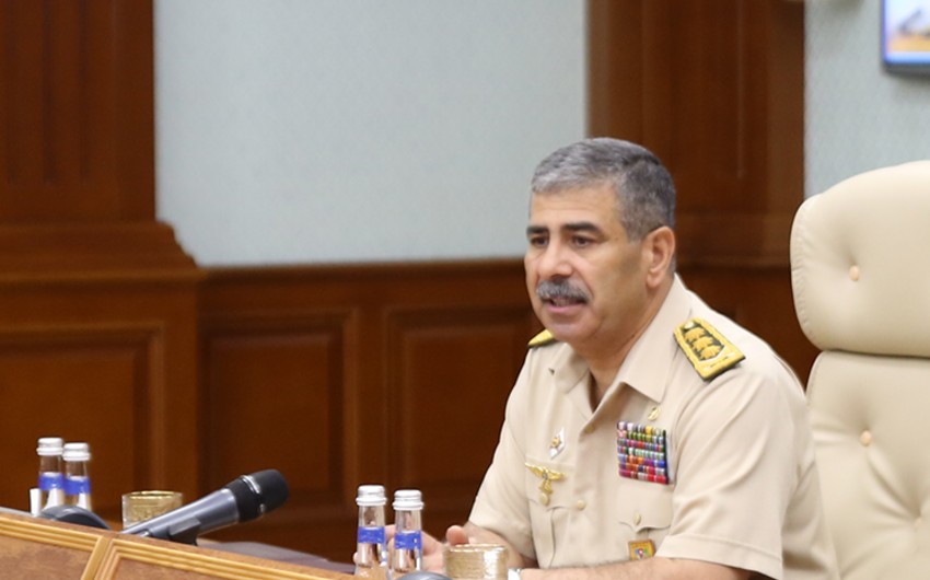 Министр обороны Азербайджана находится с визитом в Турции