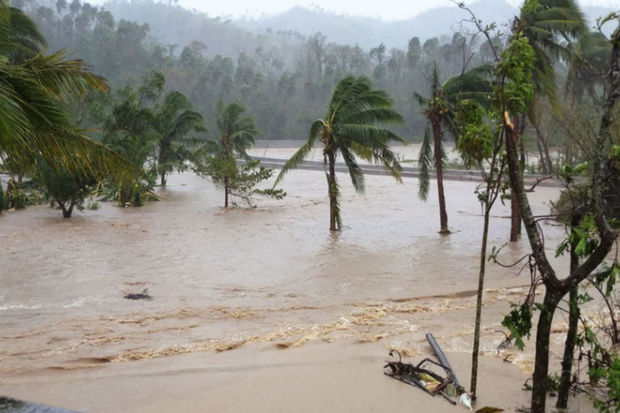 Qasırğa səbəbindən Filippində 16 min insan təxliyə edilib - FOTO/VİDEO