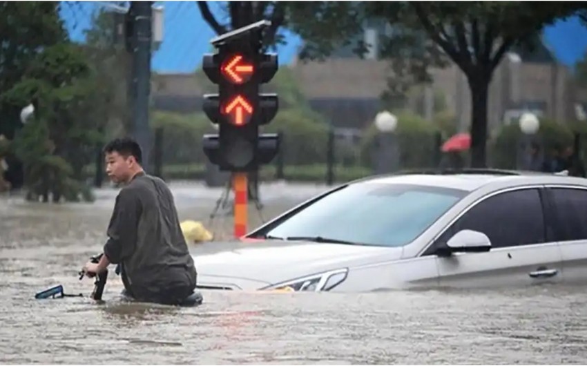 В Пекине из-за опасности наводнений эвакуировали более 31 тыс. человек