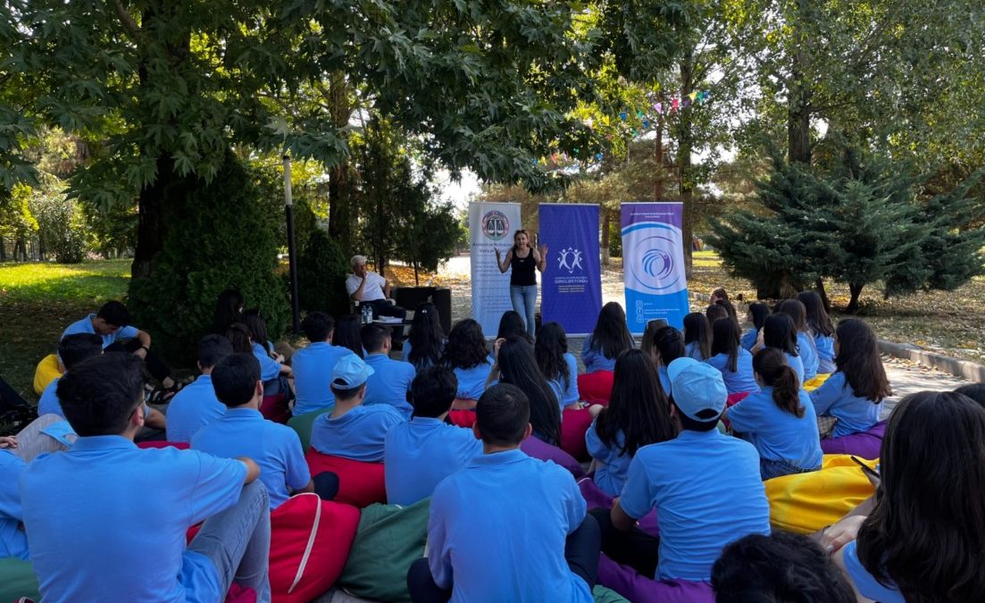 VƏKİL OLMAQ İSTƏYƏN GƏNCLƏRİN İKİNCİ YAY DÜŞƏRGƏSİ KEÇİRİLİB