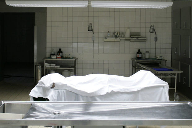 Bakıda qadın restoranda ölüb