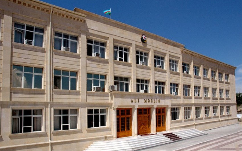 Naxçıvan Ali Məclisinin iki komitəsi ləğv olunub, sədrin vəzifədən kənarlaşdırılması qaydası təsdiqlənib