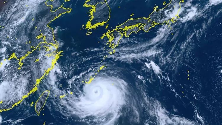 Yaponiyada tayfun xəbərdarlığı: 420 uçuş ləğv EDİLİB