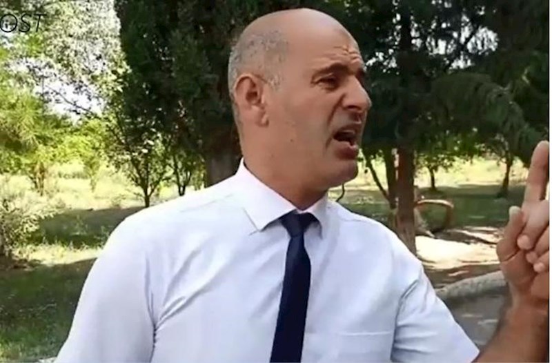 Məktəb direktorunun intim görüntüləri yayıldı — Əhali ayağa qalxdı (VİDEO)