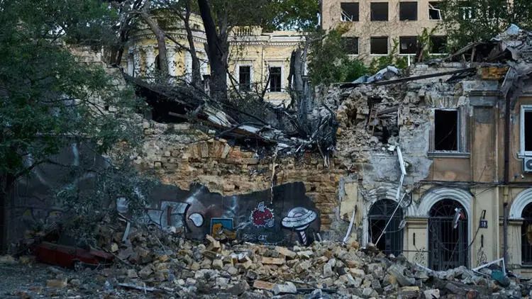 Rusiya Odessadakı liman obyektlərini vurdu