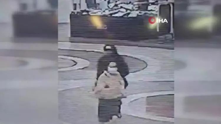 Cənubi Koreyada bıçaqlı hücumda 9 nəfər yaralanıb