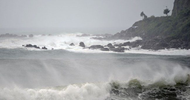 Yaponiyanı vuran tayfun fəlakəti ilə bağlı xəbərdarlıq davam edir