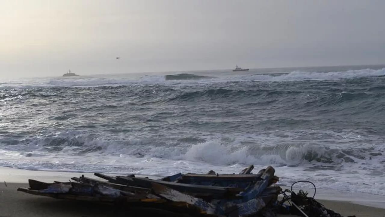 İtaliya sahillərində 2 miqrant qayığı batıb: 2 ÖLÜ VAR