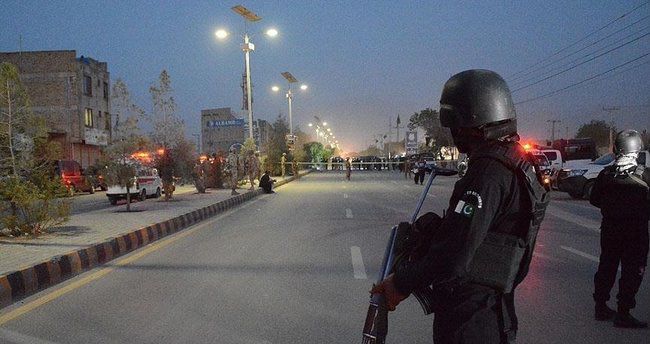 Pakistanda bombalı hücum edilib: 7 ÖLÜ