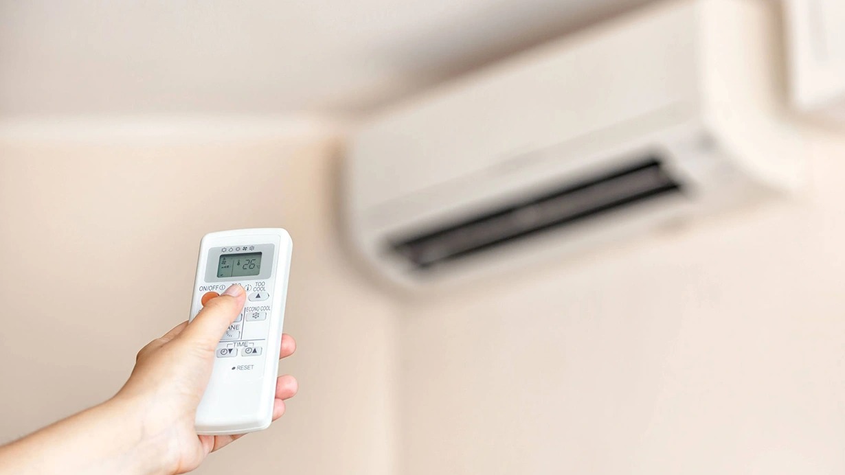 Kondisioneri xarab olan yaşlı adam təmirçini gözləyərkən istidən dünyasını dəyişib