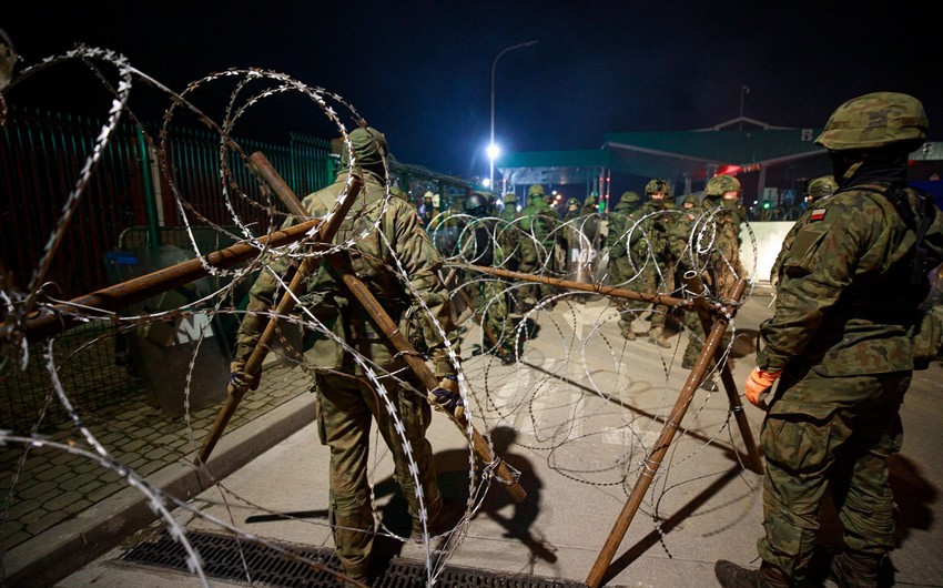 Polşa Belarusla sərhədə ümumilikdə 10 min hərbçi yerləşdirəcək