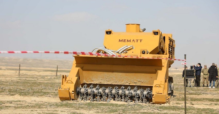 Azərbaycan Ukraynaya minatəmizləmə maşınları verəcək
