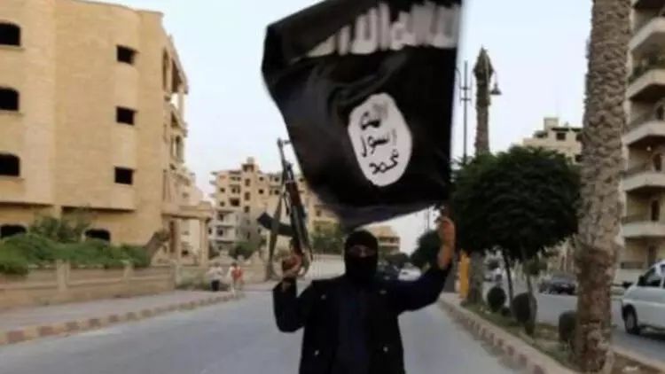 İŞİD Suriya ordusuna məxsus avtobusa hücum edib: 23 ÖLÜ