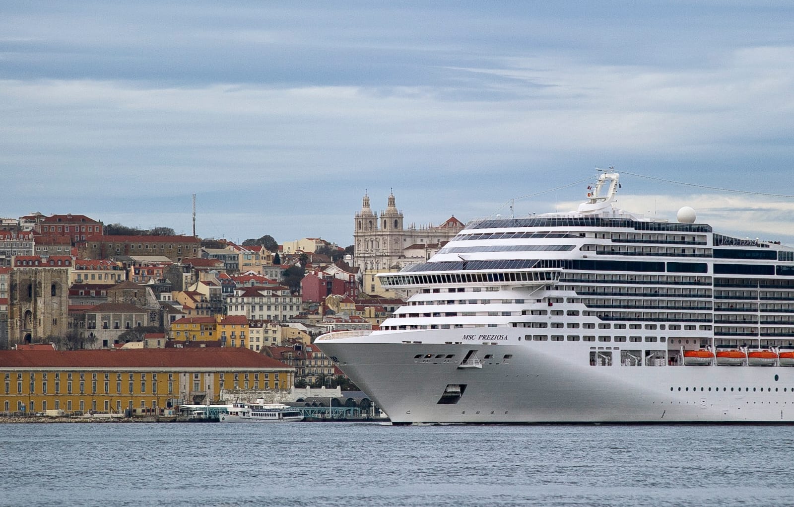 TRAVELZONE BAKIDA AZƏRBAYCAN SATIŞ FİLALINI AÇIR