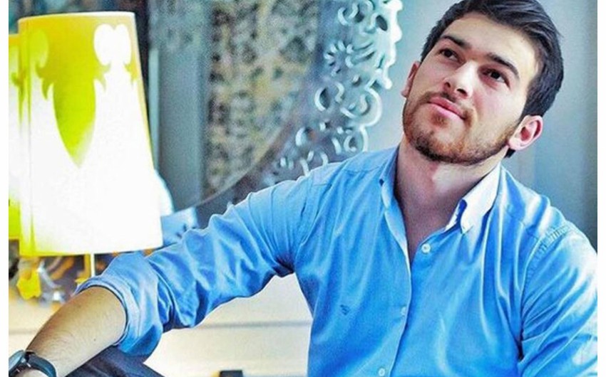 Blogerin düşdüyü yol qəzası: avtomobildə 2 nəfər olub, köməyə gələn yaralanıb, polisi maşın vurub - TƏFƏRRÜAT