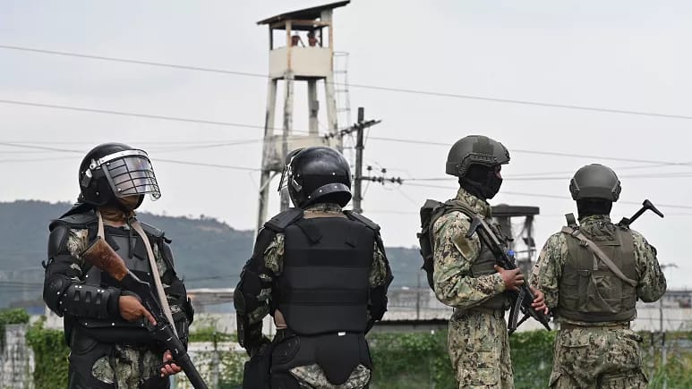 Ekvadorda prezident seçkiləri öncəsi üç siyasətçi öldürülüb