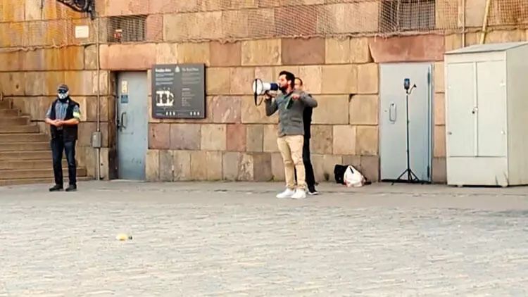 İsveçdə Quran təxribatlarının qarşısını almaq mümkün olmur