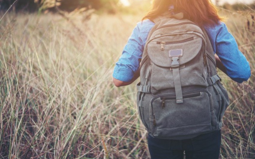 Bakıda 17 yaşlı qız itkin düşüb