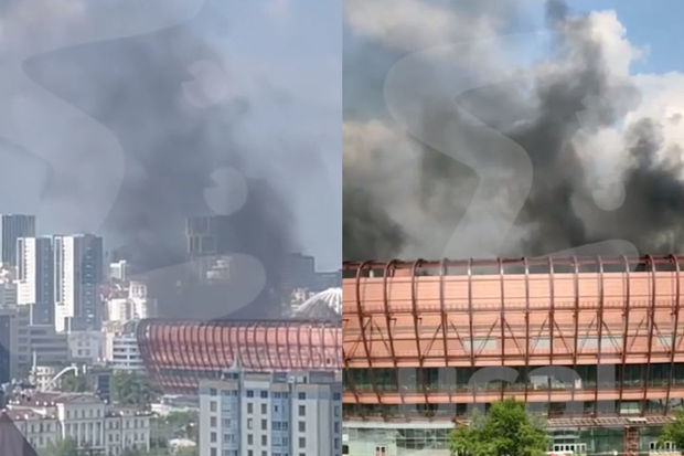 Yekaterinburqda buz meydançası yanır - VİDEO