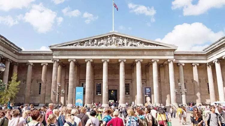 Britaniya Muzeyində oğurluqda şübhəli bilinir