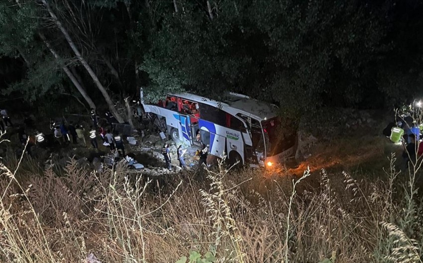 Türkiyədə avtobus qəzasında ölənlərin sayı artıb - YENİLƏNİB