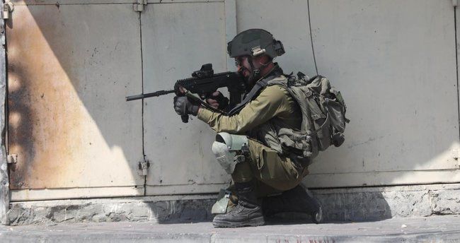 Fələstinin Hebron şəhərində İsrail ordusunun basqınları səbəbindən məktəblər bağlanıb