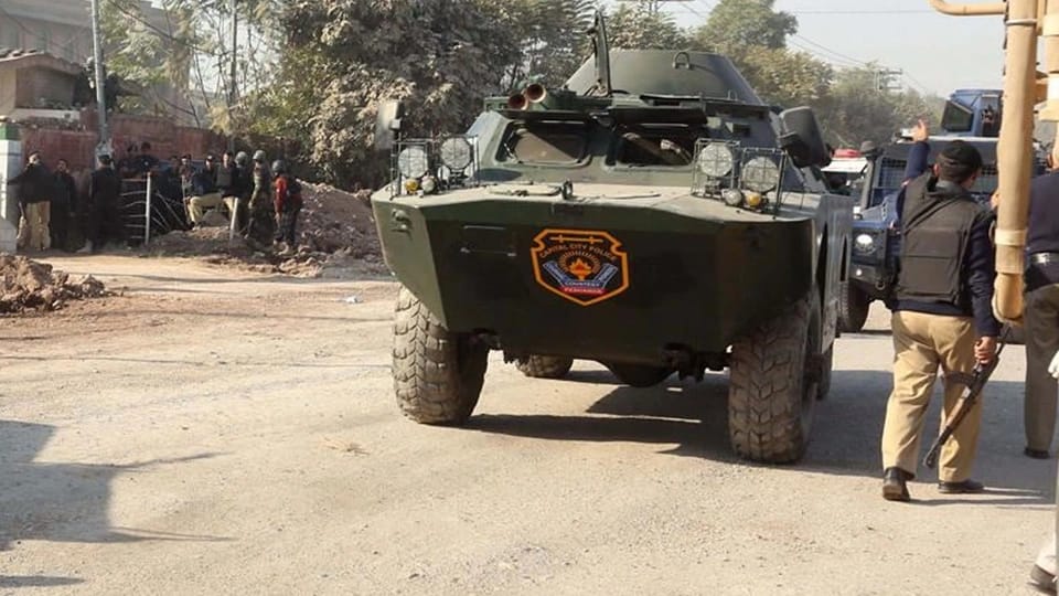 Pakistanda hərbi konvoya hücum: 6 əsgər həyatını itirdi