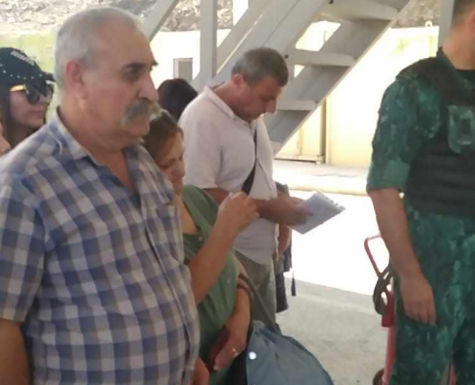 Laçın postundan keçən erməni Azərbaycan dilində danışdı: Hər şey qəşəngdir