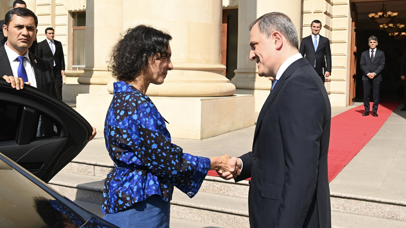 Ceyhun Bayramov Hadca Labibi ilə görüşdü