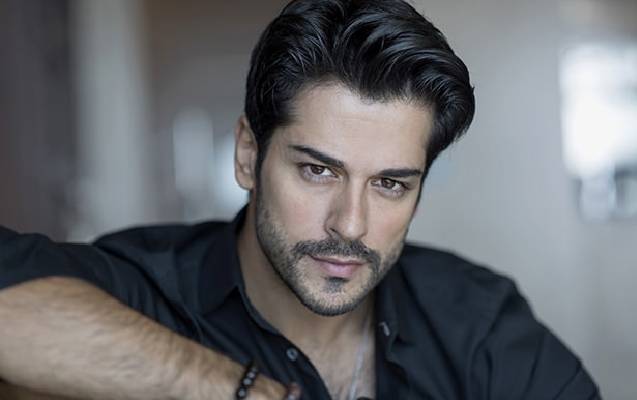 Burakdan 10 milyonluq hədiyyə - Foto