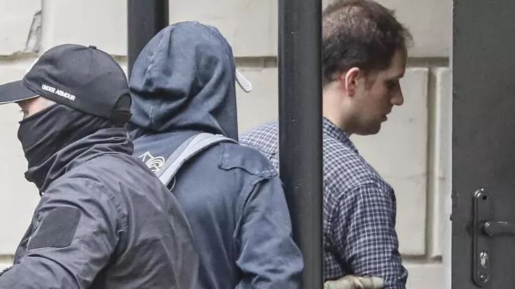 Rusiya amerikalı jurnalistin həbs müddətini uzadıb