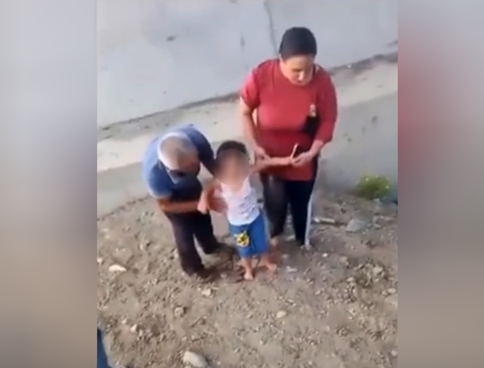 Azərbaycanda dəhşət! - Ana 3 yaşlı oğlu ilə birgə Kürdə intihar etmək istədi