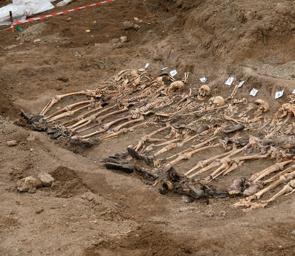 Edillidə aşkar edilən kütləvi məzarlıqda qətlə yetirilmiş azərbaycanlıların nəşinin 3 metr dərinlikdə basdırıldığı məlum olub