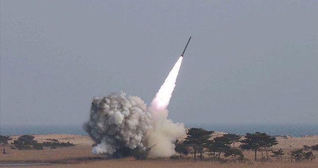 Şimali Koreya şərq sularına ballistik raket buraxıb