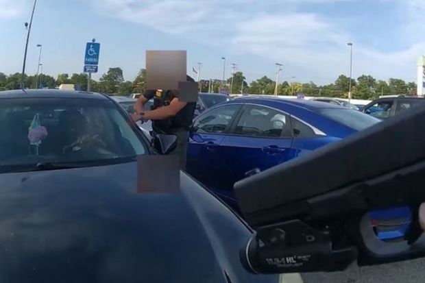 ABŞ-də polis hamilə qadını güllələyib - VİDEO