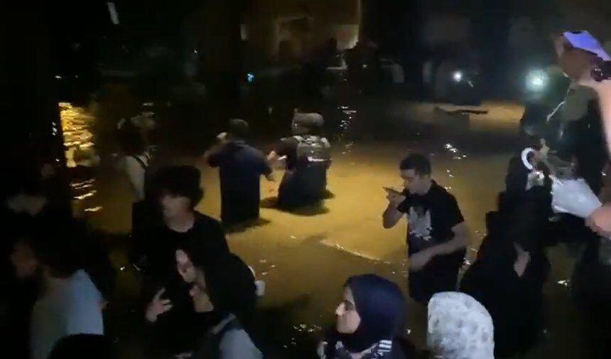 İstanbulda milli kitabxananı sel basdı - VİDEO