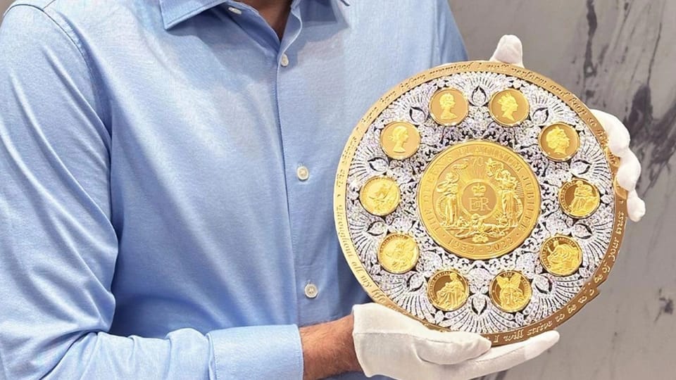 Kraliça Elizabetin xatirəsinə 23 milyon dollarlıq nəhəng pul hazırlandı