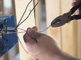 Bakıda gənc oğlan elektrik cərəyanı vurması nəticəsində ölüb