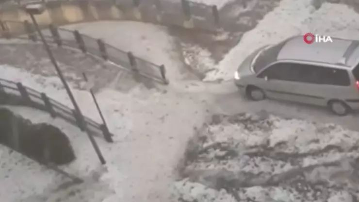 Almaniyada güclü fırtına və dolu baş verib