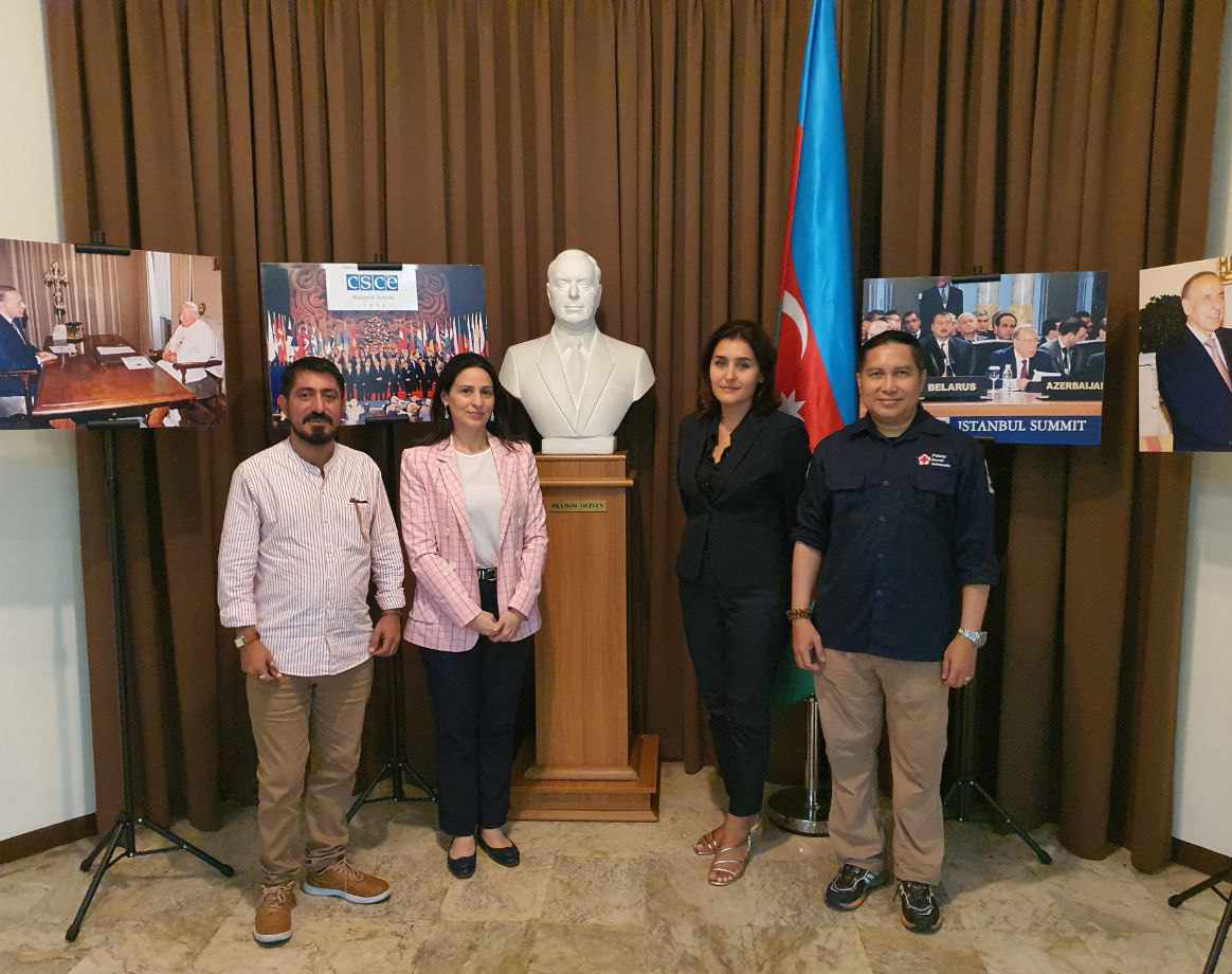 Qan xeyriyyəçiləri İndoneziyada işgüzar səfərdə olub