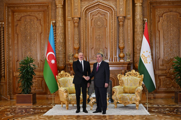 Düşənbədə İlham Əliyevin Emoməli Rəhmon ilə təkbətək görüşü olub - YENİLƏNİB + FOTO