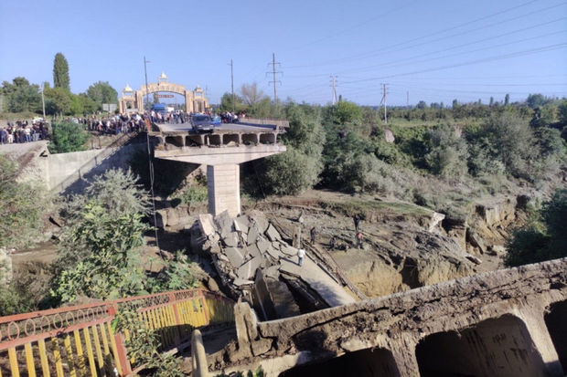 Xaçmazda körpü dağılıb, Xudat və ətraf kəndlərlə əlaqə kəsilib, yaralananlar var - YENİLƏNİB + FOTO/VİDEO