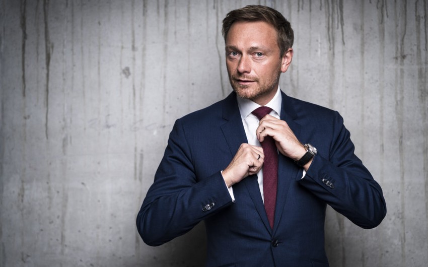 Almaniyanın maliyyə naziri koronavirusa yoluxub