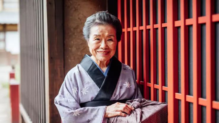 Yaponiyada hər 10 nəfərdən birinin yaşı 80 və daha yuxarıdır