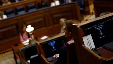 İspaniyada ilk dəfə parlamentdə bask katalan və qalisian dilləri danışıldı