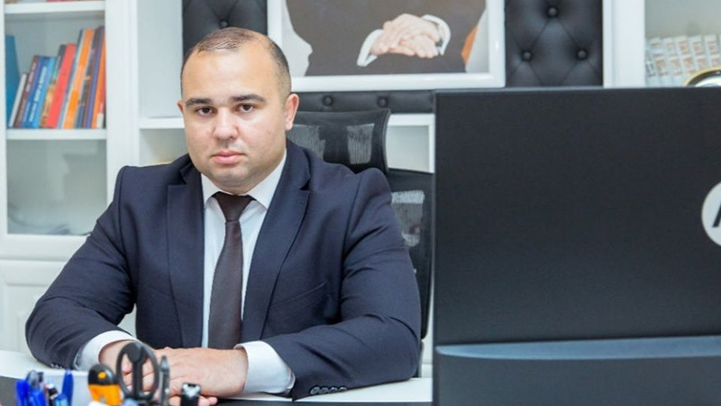 İcra başçısı ilə keçmiş məmur arasında qalmaqal: Azər Qocayev Qədir İsmayılovu niyə işdən çıxarıb?