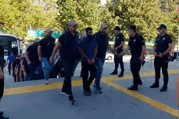 Türkiyədə doqquz vilayətdə antiterror əməliyyatı: İŞİD-in “xəzinədarı” ələ keçdi - VİDEO